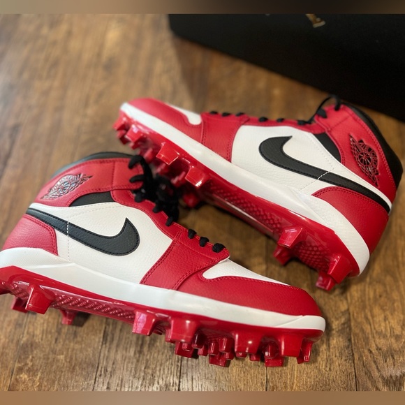 Jordan 1 Retro MCS Baseball SIZE 10